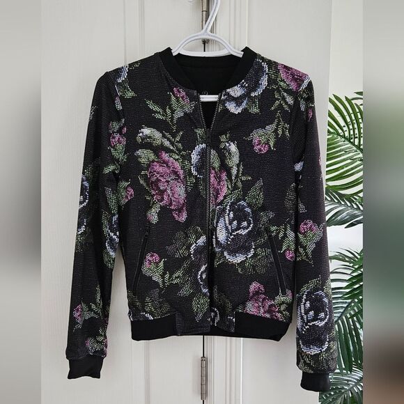 Lululemon Reversable Floral / Black Jacket - Picture 1 of 6